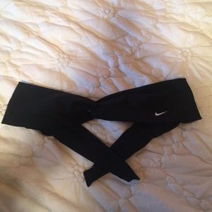 Nike women’s black tie headband